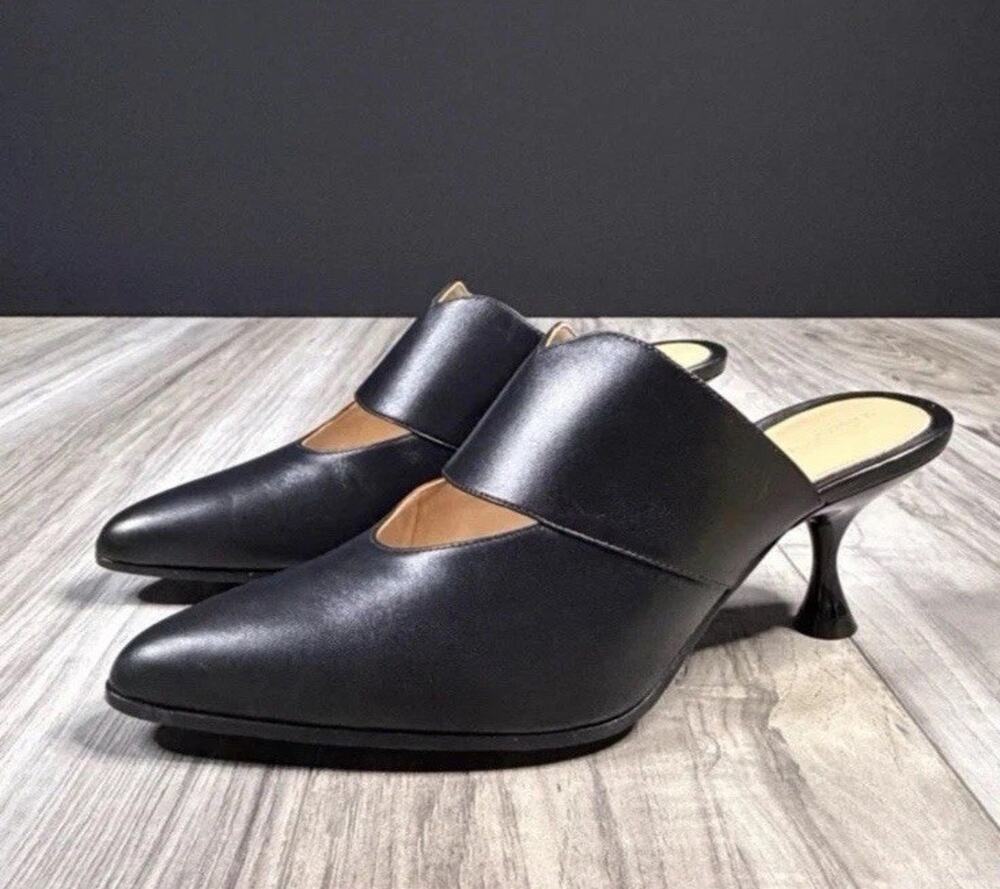 Bottega Veneta Tango Mules Black Leather Cut Out Block Heels US 8 EU 38 NEW
